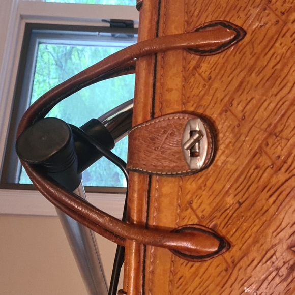 Vintage G.R. Leather Handmade Purse - Picture 3 of 5